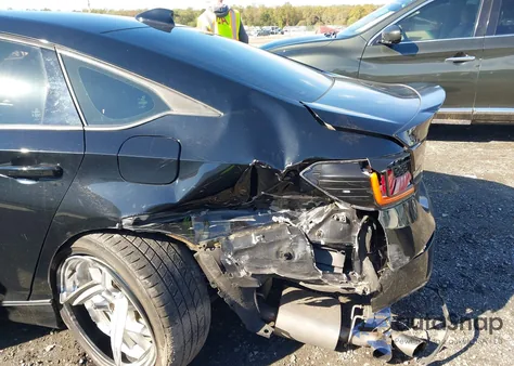 2019 Honda Accord Ex-L 2.0T z USA, uszkodzony, nr VIN 1HGCV2F50KA013083